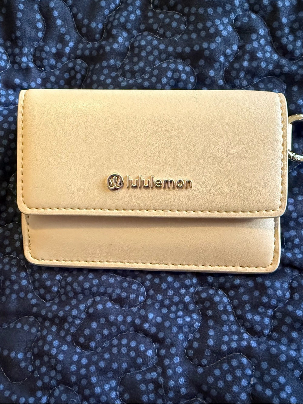 lululemon Athletica Cream Card & Key Holder Like anew Alternative Leather